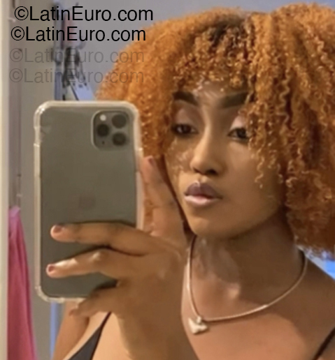 Date this charming Dominican Republic girl Ashley from Santo Domingo DO55091