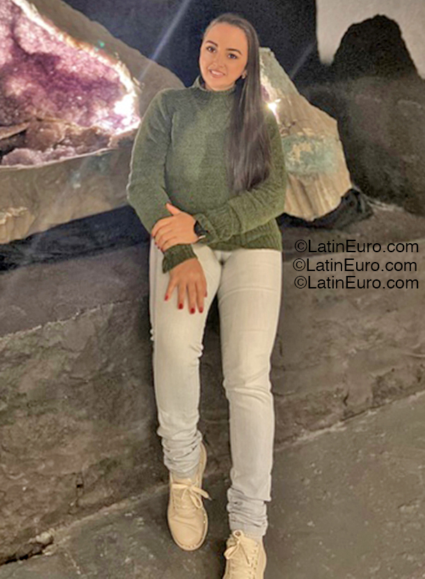 Date this stunning Brazil girl Mary from Manaus BR12365