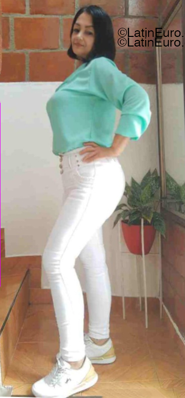 Date this charming Colombia girl Mirian from Cali CO33367