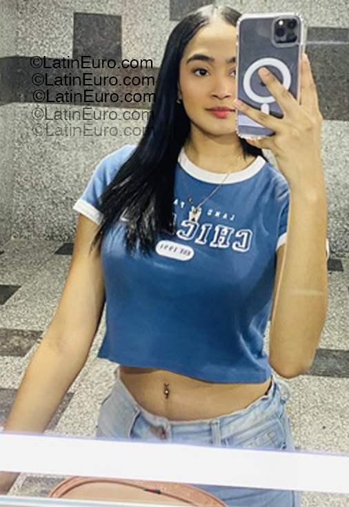 Date this charming Peru girl Mariagni from Lima PE2148