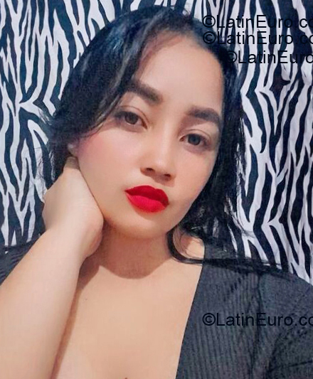 Date this hot Dominican Republic girl Esthela from Santo Domingo DO55295
