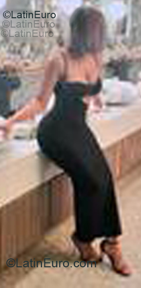 Date this attractive Dominican Republic girl Lisbeth from Santo Domingo DO55367