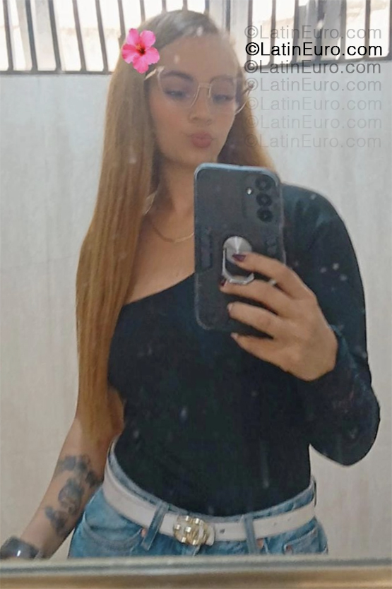 Date this beautiful Venezuela girl Paola from Valera VE5340