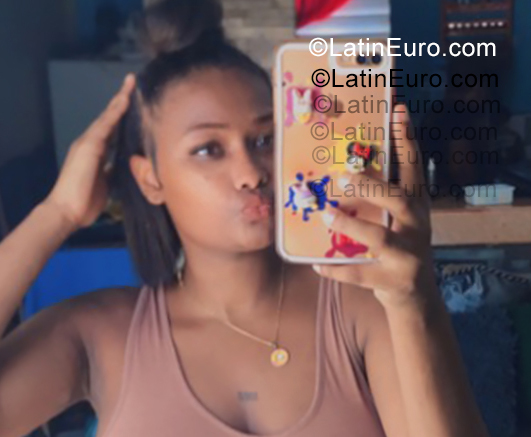 Date this gorgeous Dominican Republic girl Patricia from Bajos De Haina DO55412