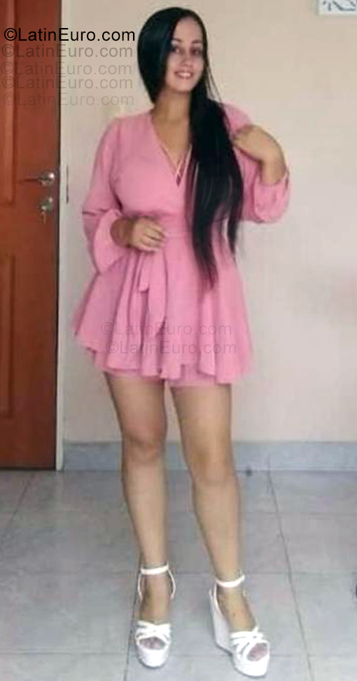 Date this passionate Venezuela girl Alejandra.123 from Caracas VE5350