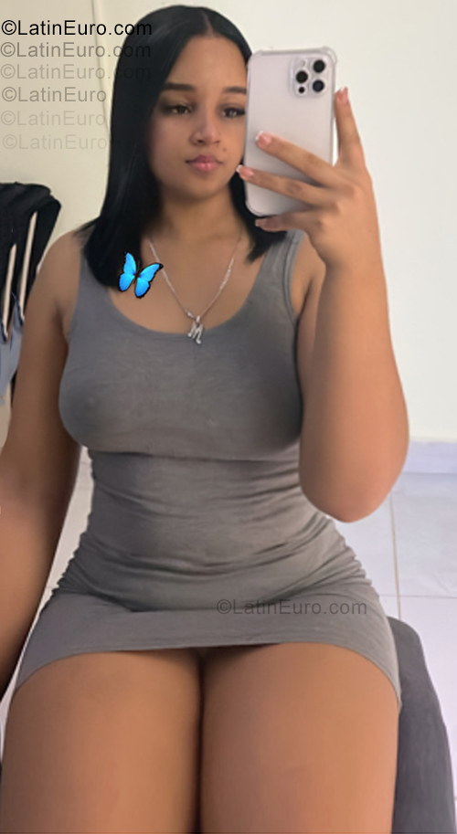 Date this athletic Dominican Republic girl Crisleini from Santo Domingo DO55416