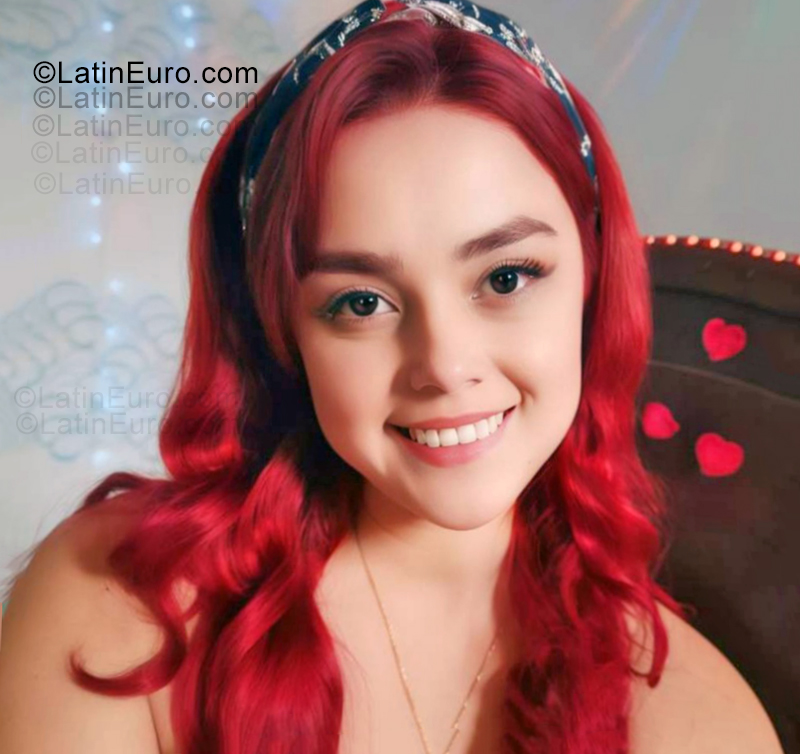 Date this attractive Venezuela girl Kathe from Carora VE5352