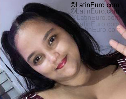 Date this beautiful Dominican Republic girl Michel from Santo Domingo DO55463