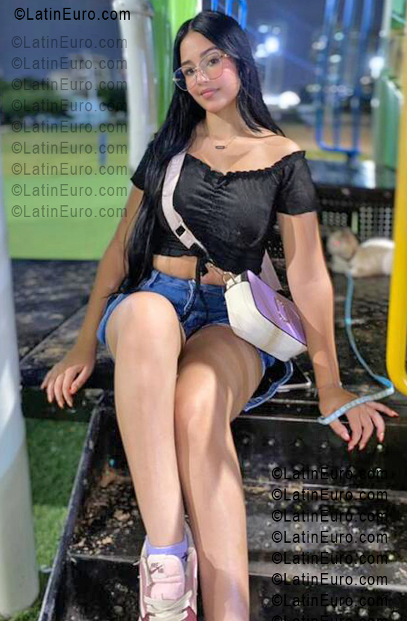 Date this cute Colombia girl Albe from Medellin CO33518