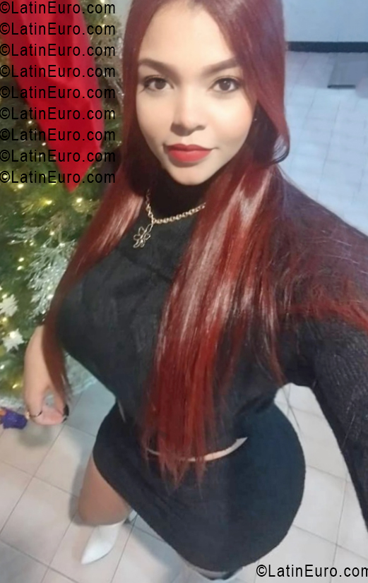 Date this hot Venezuela girl Karina from Caracas VE5390