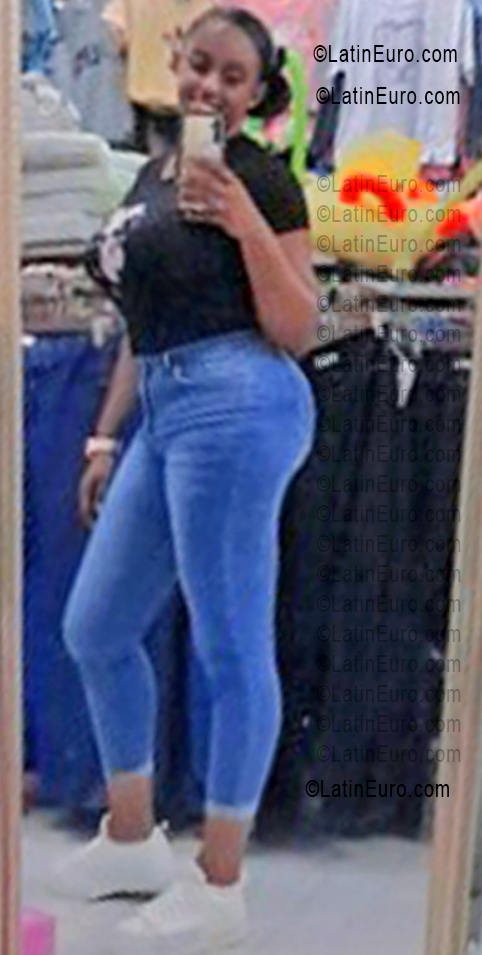 Date this sultry Guyana girl Glenda from Guyana GY32
