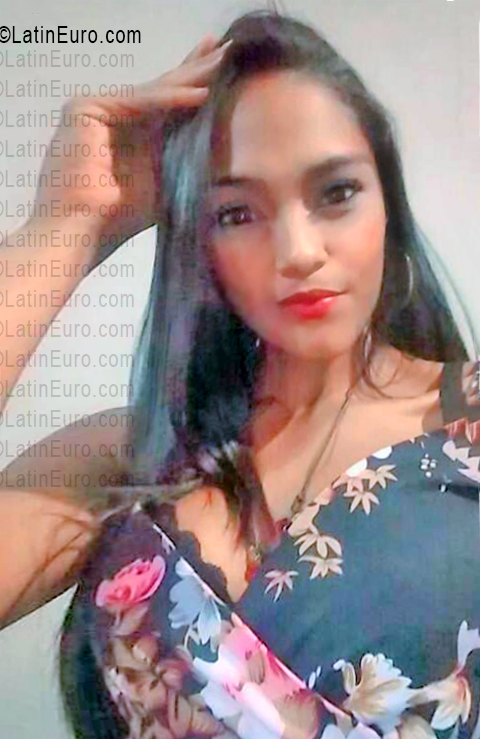 Date this cute Venezuela girl Hasa from Anzoategui VE5391