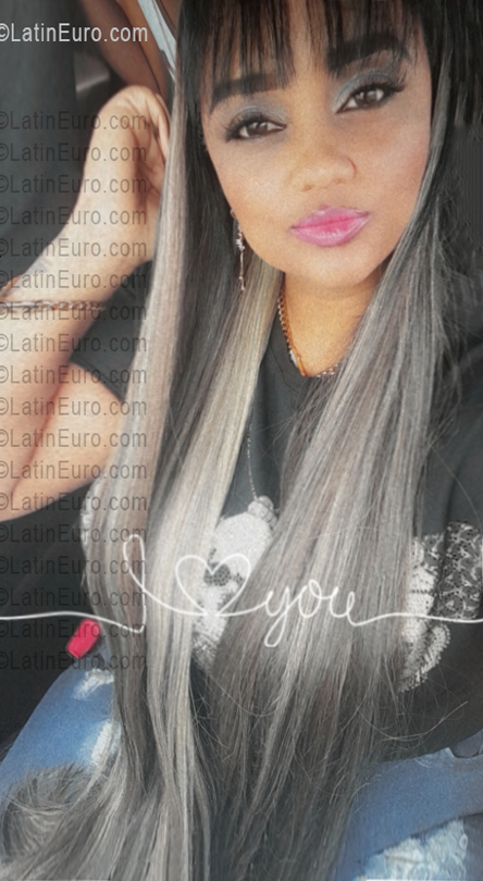 Date this exotic Dominican Republic girl Ana from Santo Domingo DO56321