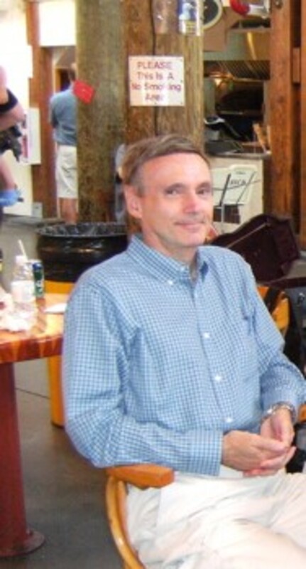 Date this georgeous Canada man Robert from Vancouver CA918