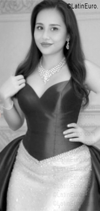 Date this charming Mexico girl Jazmin from Acapulco MX2783