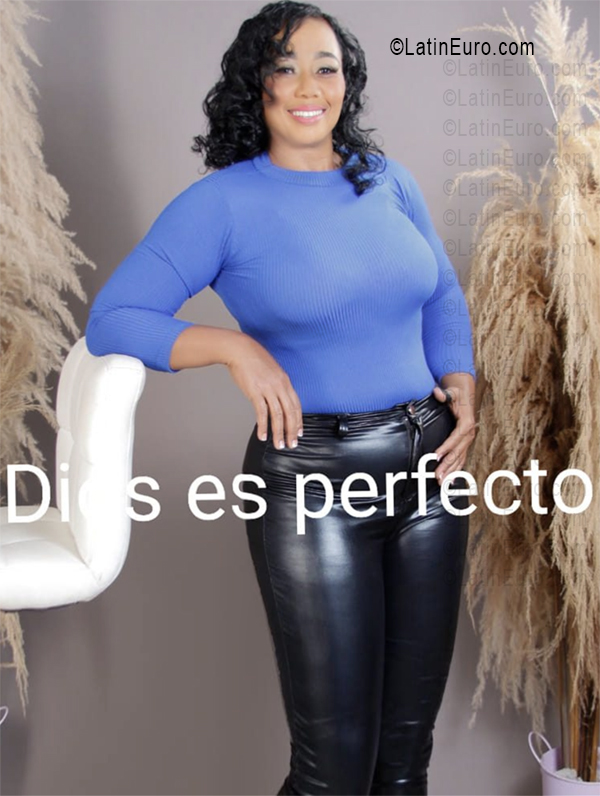 Date this tall Dominican Republic girl Midaly from Nagua DO56134