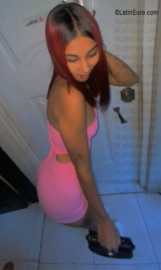 Date this fun Dominican Republic girl Letizia from Santo Domingo DO56172