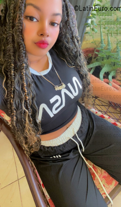 Date this good-looking Dominican Republic girl Angela from San Pedro de Macoris DO56290