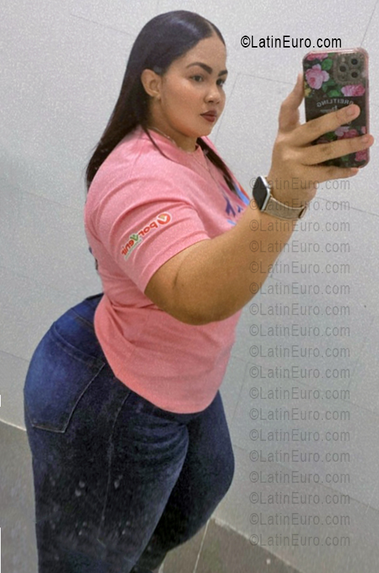 Date this hard body Dominican Republic girl Ingrid from San Francisco De Macoris DO56296