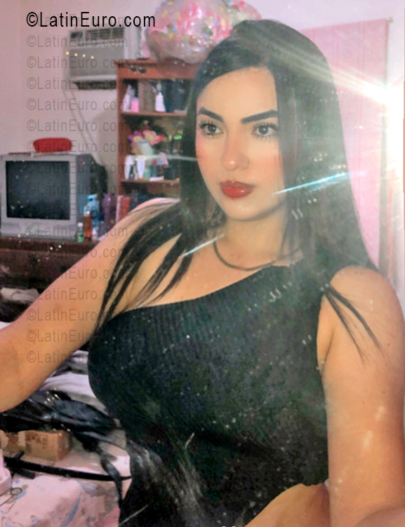 Date this tall Venezuela girl Isabel from Barquisimeto VE5642