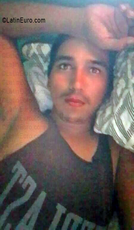 Date this foxy Venezuela man Luis from Venezuela VE5646