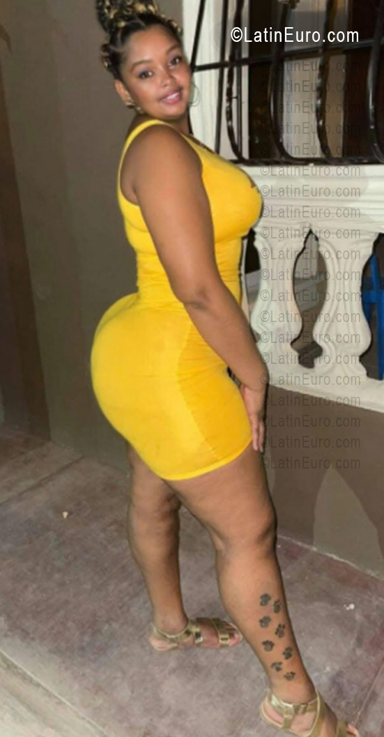 Date this good-looking Dominican Republic girl Elizabeth from Puerto Plata DO56376