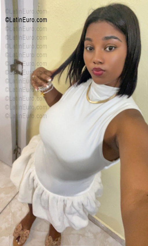 Date this gorgeous Dominican Republic girl Cynthia from La Romana DO56377