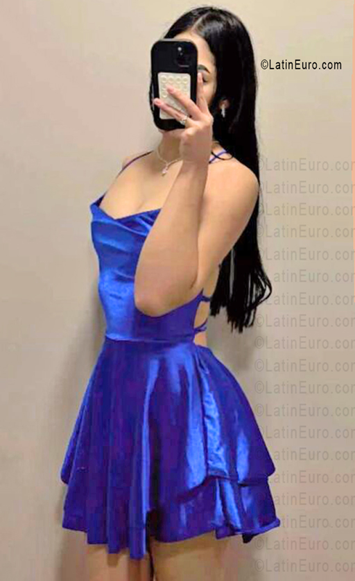 Date this sensual Peru girl Zaida from Lima PE2166