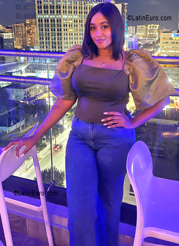 Date this hard body Dominican Republic girl Beny from Santo Domingo DO56496