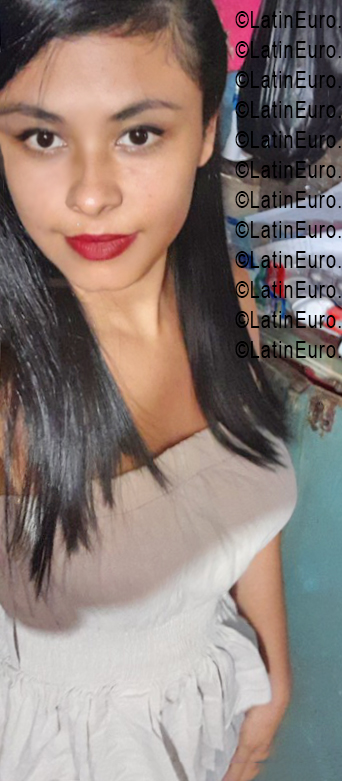 Date this sensual Nicaragua girl Jennifer from Managua NI337