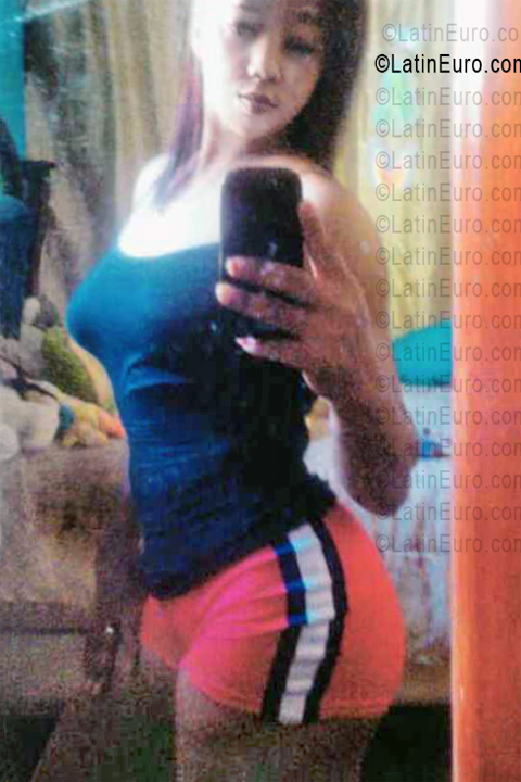 Date this beautiful Dominican Republic girl Lina from Esperanza DO56541