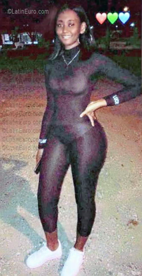 Date this georgeous Dominican Republic girl Yolanda from Santo Domingo DO56600