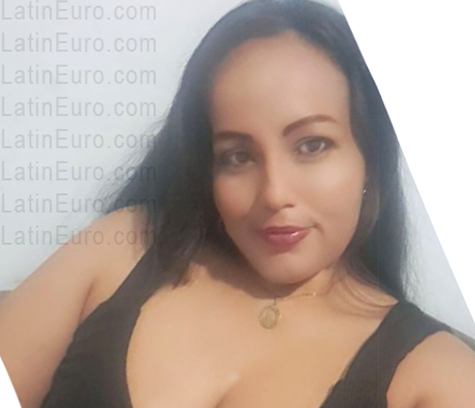 Date this hot Colombia girl Sandra from Cali CO33781