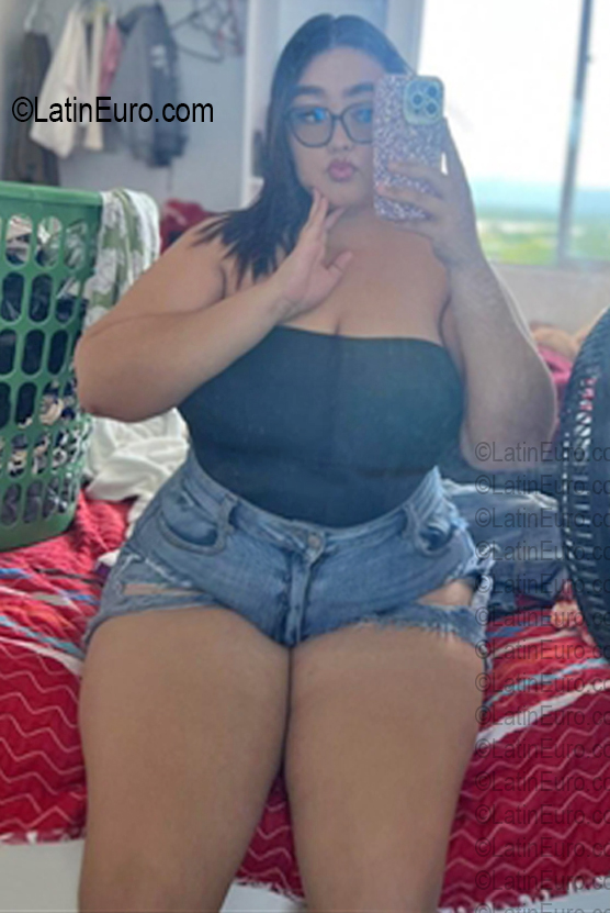 Date this cute Colombia girl Isa from Valledupar CO33792
