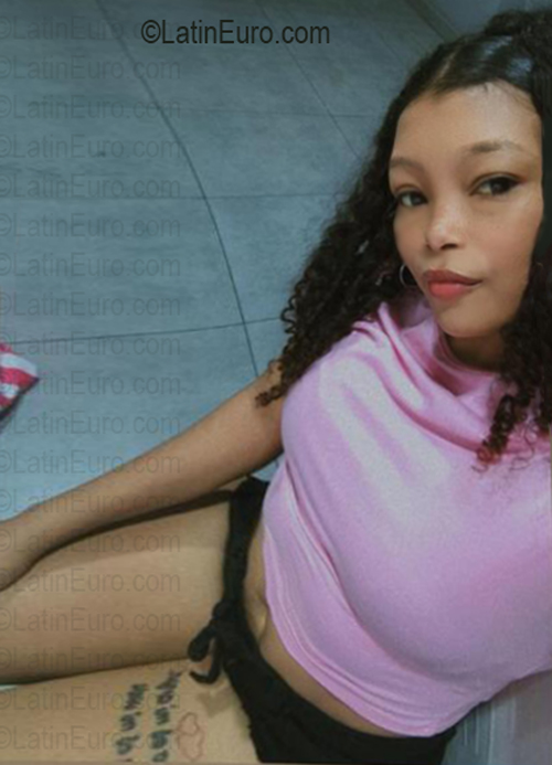Date this stunning Honduras girl Damaris from La Ceiba HN3015