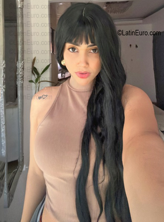 Date this passionate Dominican Republic girl Dulce from Santo Domingo DO56764