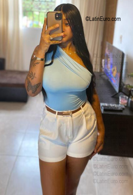 Date this gorgeous Dominican Republic girl Rain from Santiago De Los Caballeros DO56765