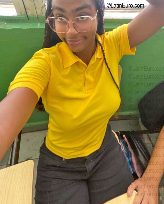 Date this beautiful Dominican Republic girl Luz from La Altagracia DO56780