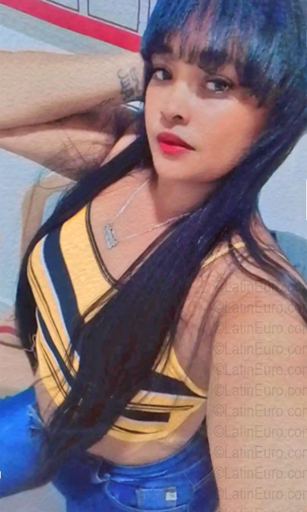 Date this happy Dominican Republic girl Mayelin from Bonao DO56801