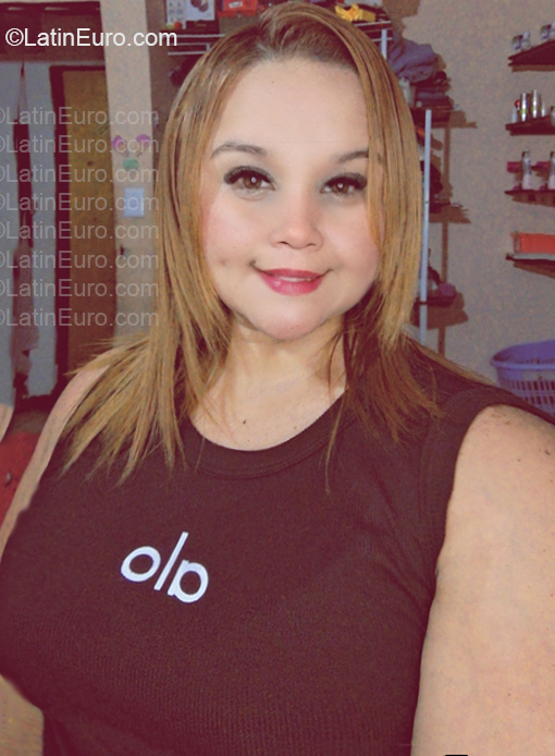 Date this delightful Venezuela girl Karina from Caracas VE5747