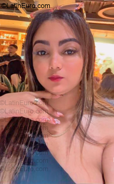 Date this good-looking Dominican Republic girl Rossy from Santo Domingo DO57098