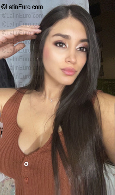 Date this fun Colombia girl Pau from Cali CO33909